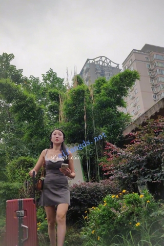 CS064【CSCD】灰色连衣裙超级骚少妇，屁股文身粉色丁字裤