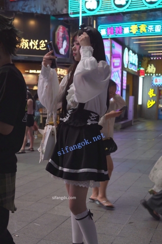 (BC-AA-608)可爱小姐姐肉色丝袜配白内..逛街围观表演被CD