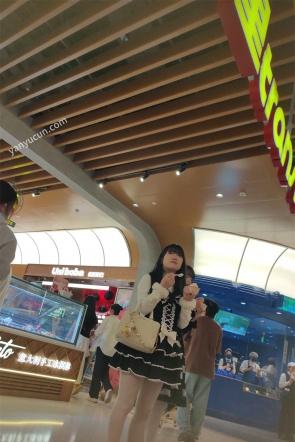 XM698洛丽塔白丝小姐姐和闺蜜逛街，白色内内