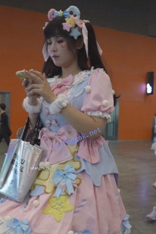 【xxn-348】可爱卡通裙小姐姐..宽松裙撑前后CD蕾丝边粉内